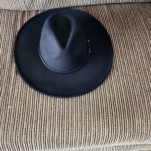 Fedora, large, black and red